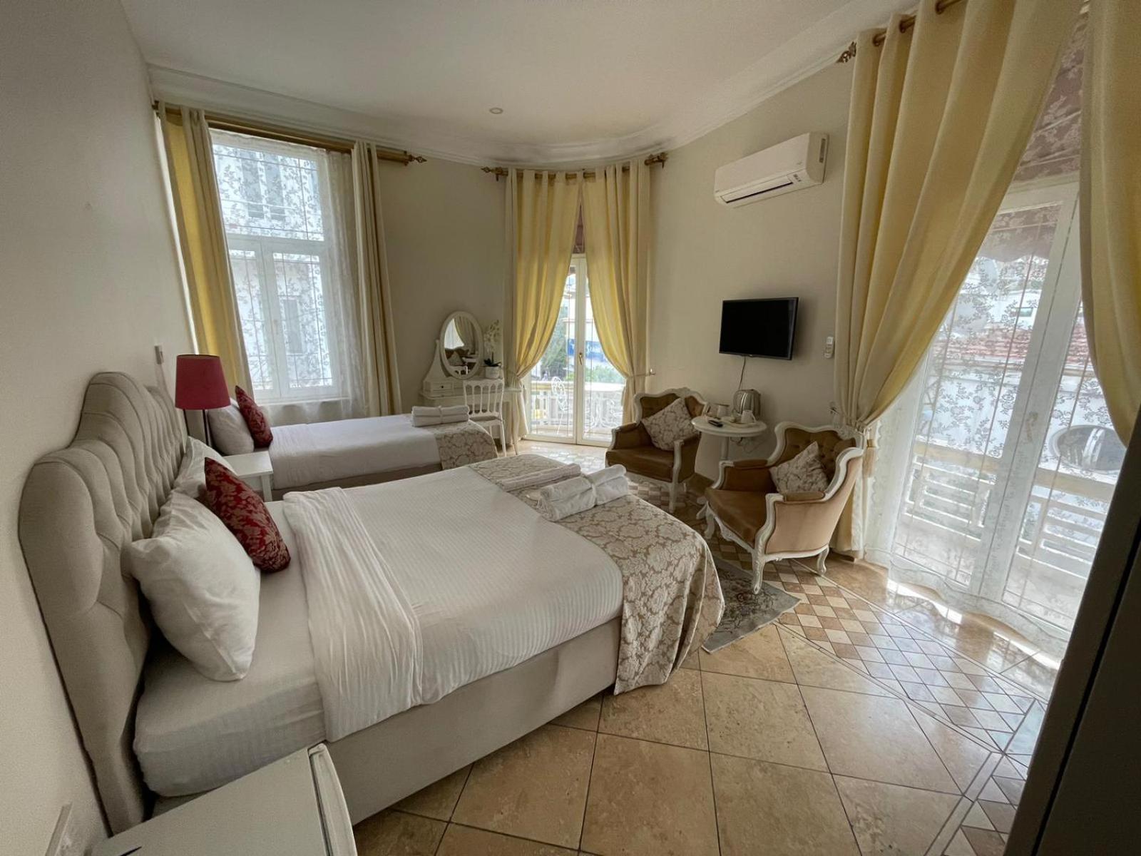 Lord's Residence Boutique Hotel Kyrenia  Extérieur photo